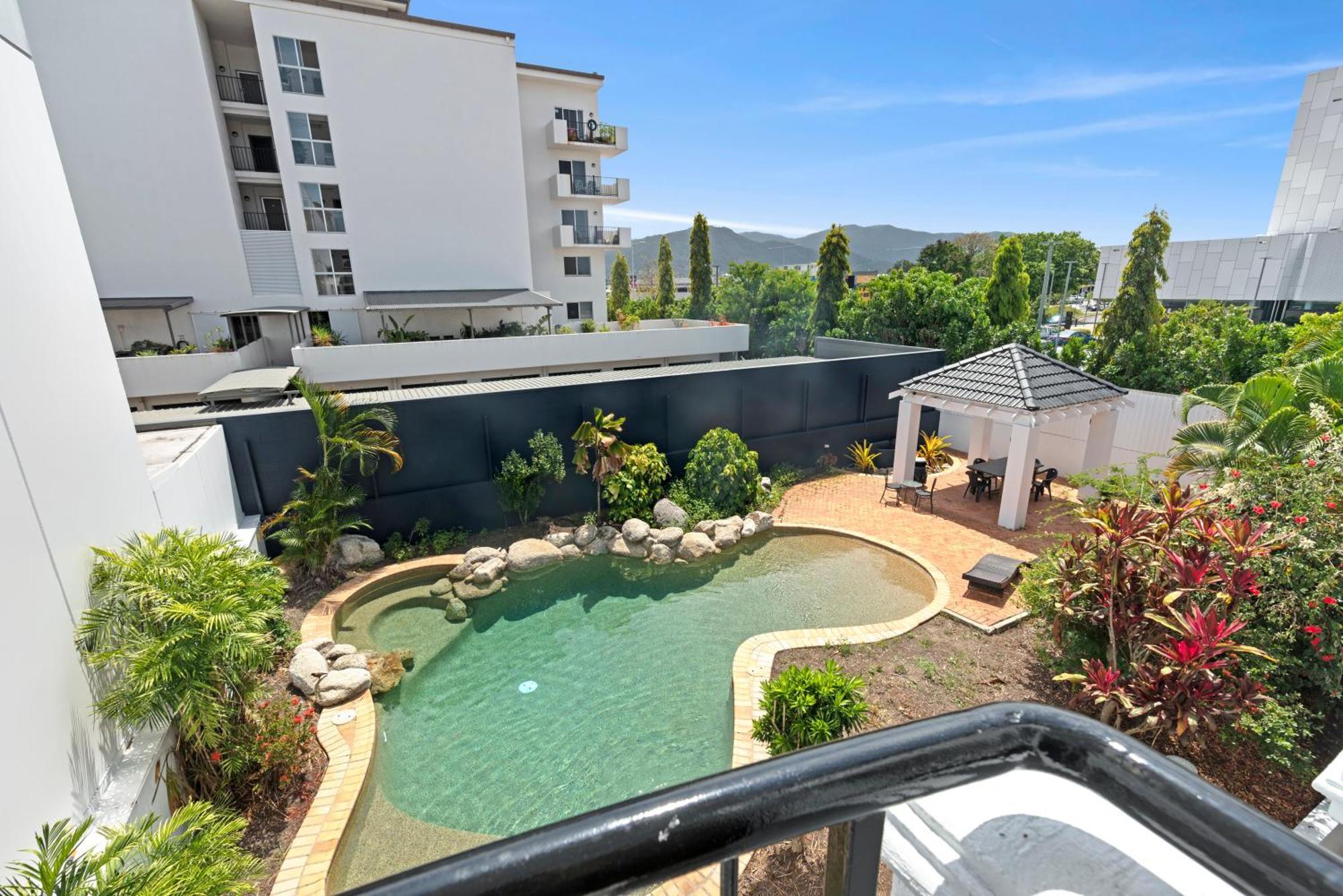 Villa Vaucluse Apartments Cairns Exterior foto